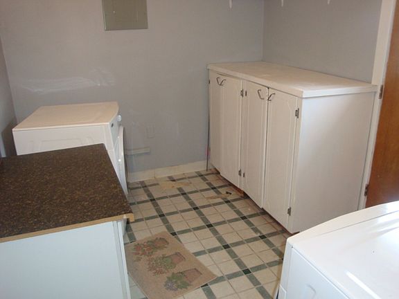 3rd image of 1813 S Eden Hills Cir