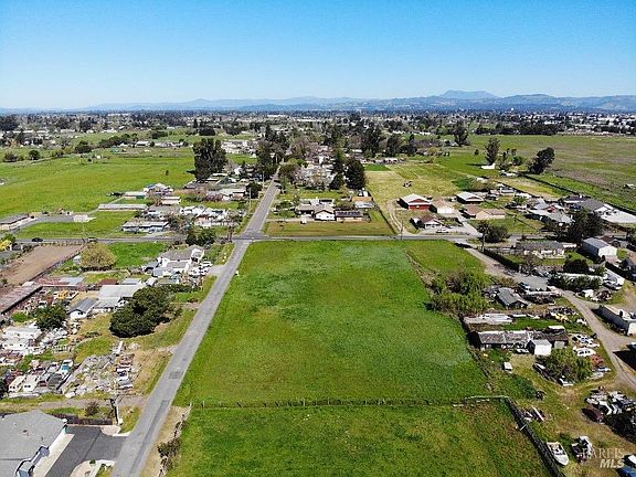 3rd image of 3850 Primrose Avenue