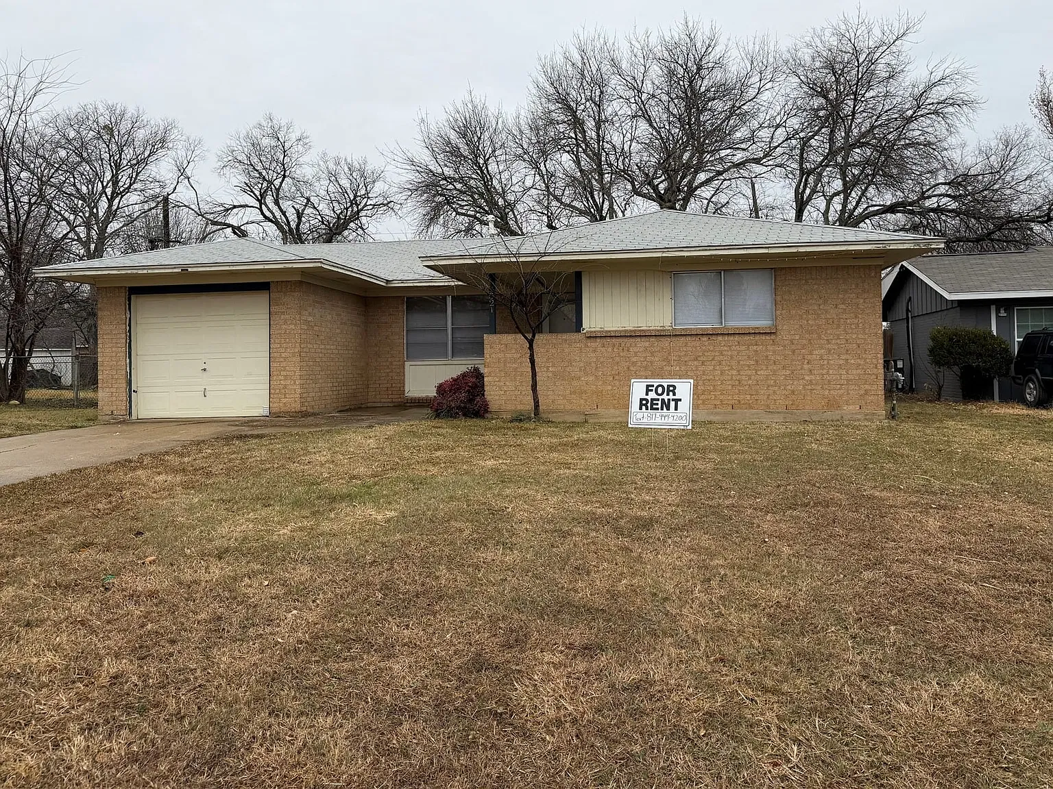 3 bed, 1.0 bath, 986 sqft, $1,700 — Photo 1