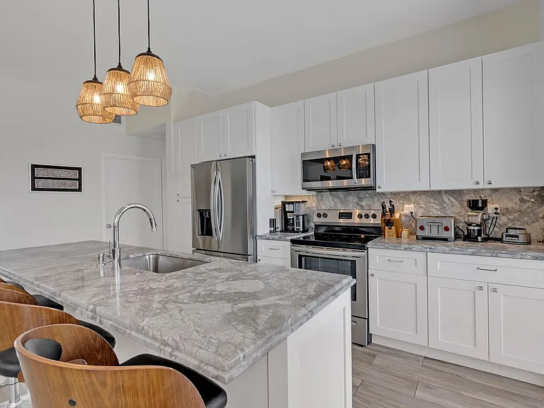 273 W Seaview Dr — Photo 11