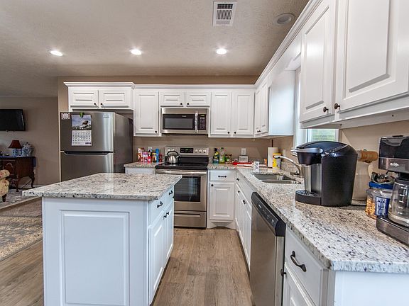 2nd image of 130 Glenda Faye Ln