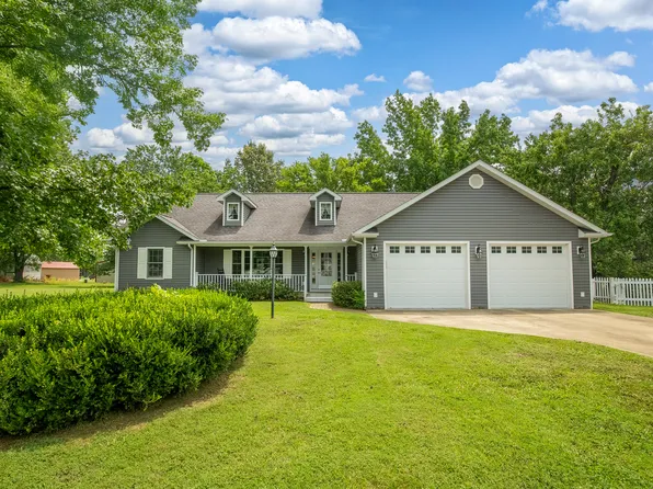 225 Southwest Dr, Harrisburg, IL 62946