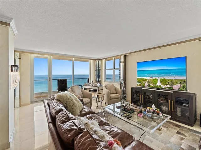 1920 S Ocean Dr #11B — Photo 5