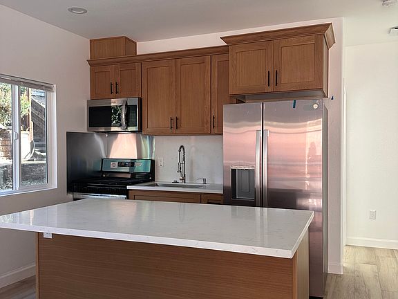 4th image of 6549 High Knoll Rd #1