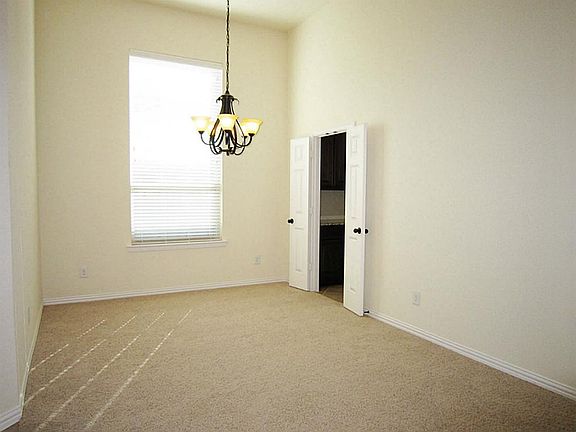 4th image of 27015 Downing Park Blvd