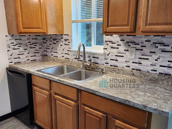 5th image of 2107 N Houk Rd APT 7