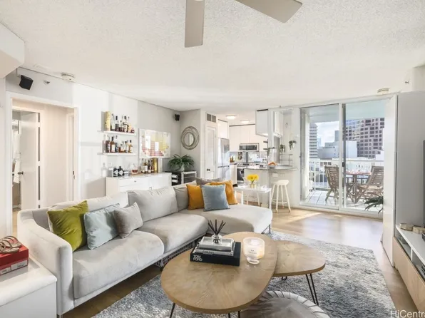1212 Nuuanu Ave APT 902, Honolulu, HI 96817