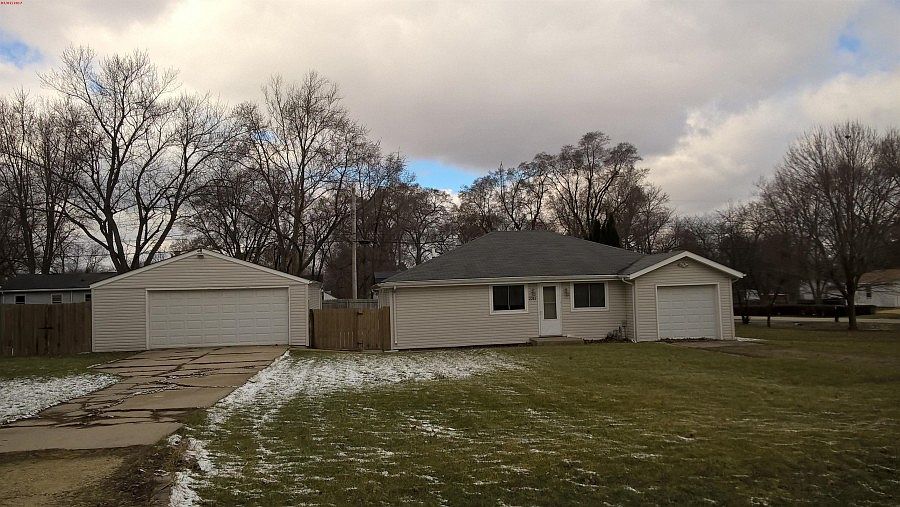 1st image of 2211 Wentworth Ave