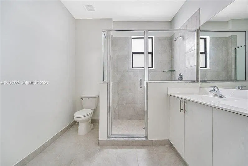 3 bed, 2.5 bath, 1331 sqft, $2,850 — Photo 3