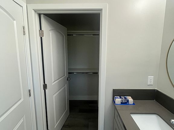 5th image of 2523 N Luder Ave