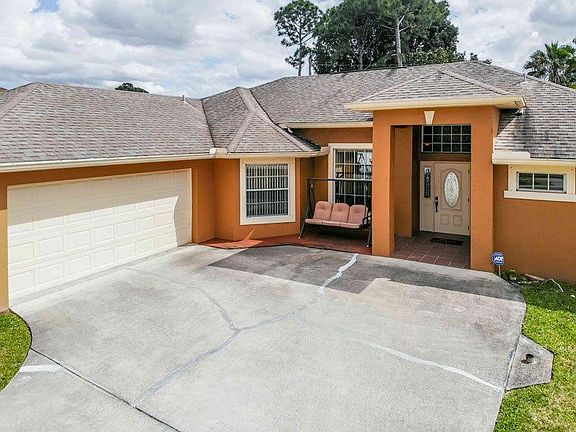 5th image of 1018 SW Haleyberry Ave