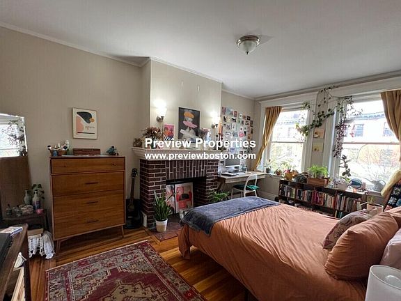 3rd image of 179-181 Harvard St #3
