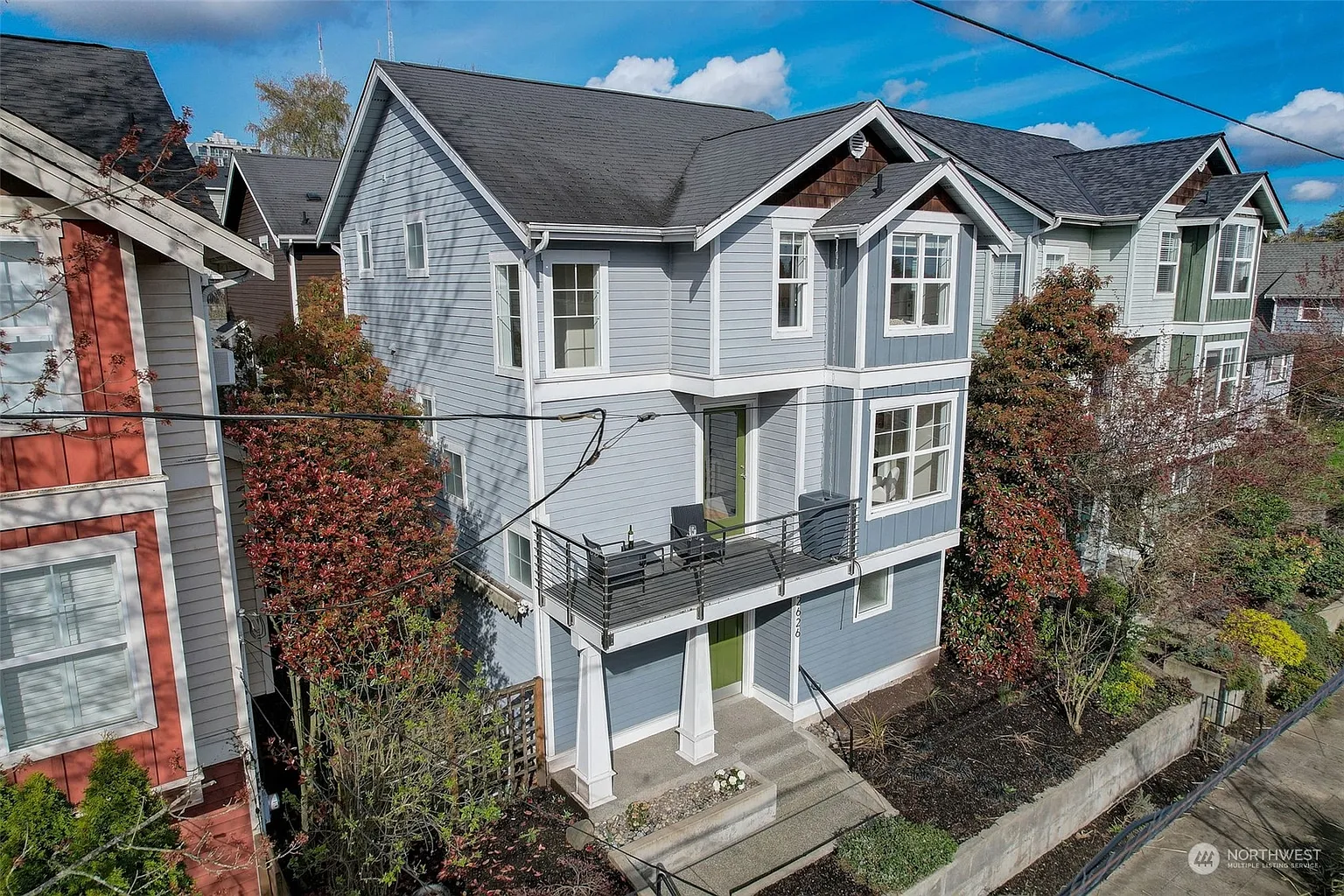 2626 E Union photo 1