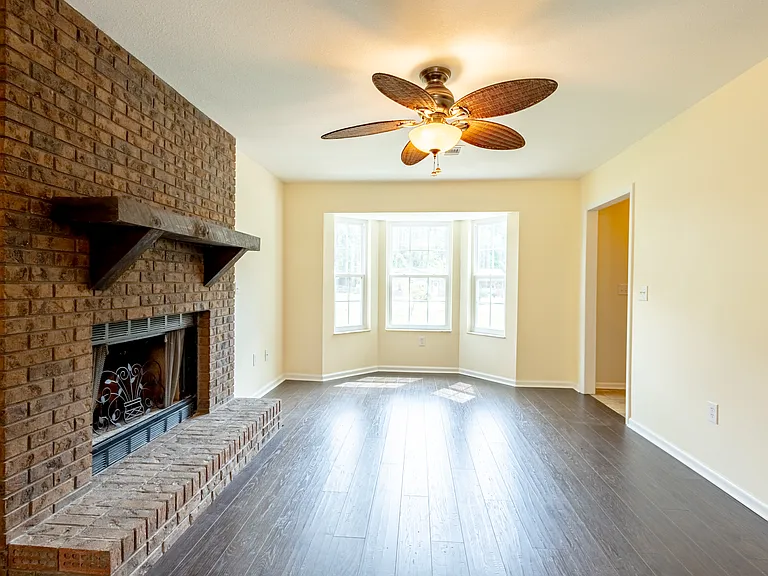2612 Goff St — Photo 4
