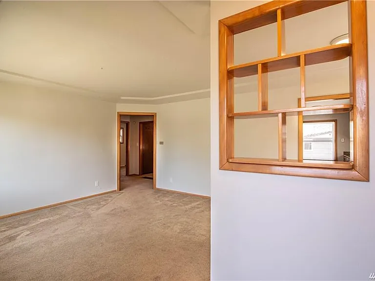 3809 E G St — Photo 3