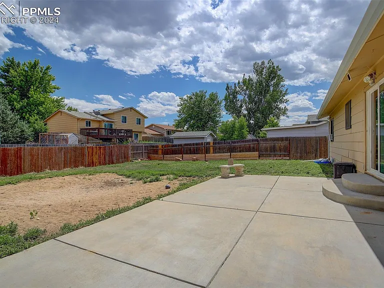 7535 Vineland Trl — Photo 10