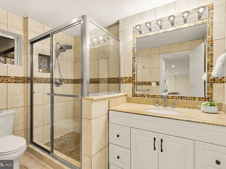 5001 Overlea Ct — Photo 34