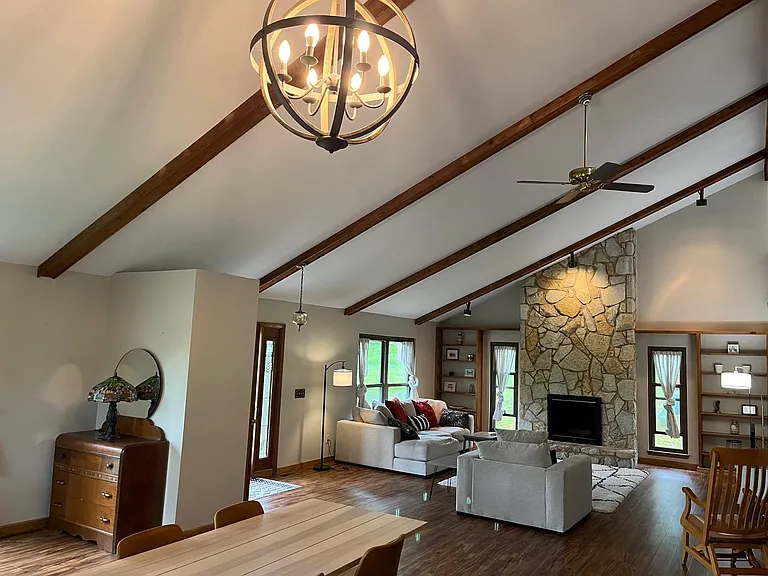 835 Yosemite Dr — Photo 9