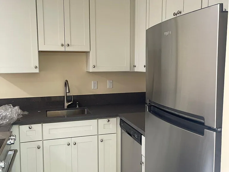 3639 Walnut St #8 — Photo 8