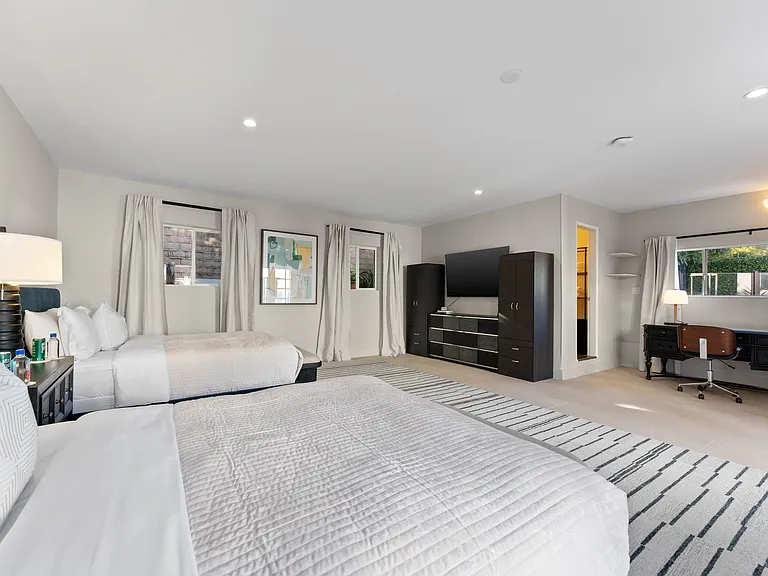 1173 Rodeo Dr — Photo 36