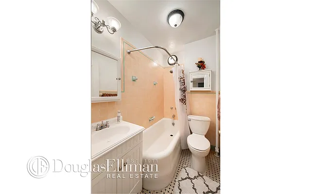 Sold by Douglas Elliman | media 16