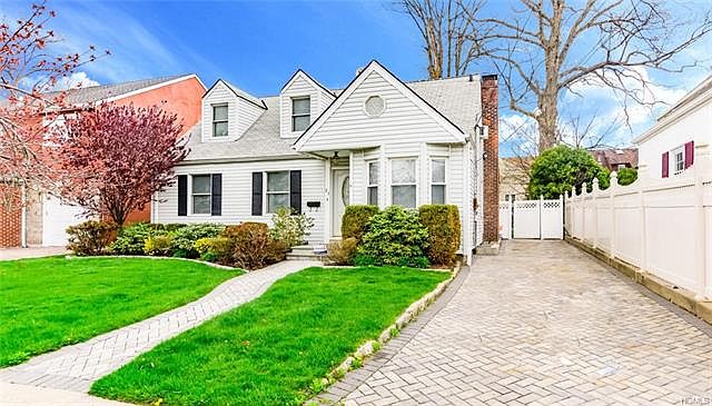 1st image of 25 Holly St