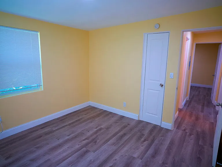 1666 N Myrtle Ave — Photo 10