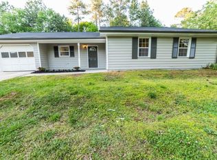 945 Navajo Trl, Covington, GA 30016