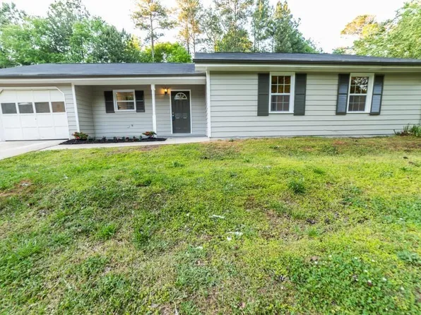 945 Navajo Trl, Covington, GA 30016