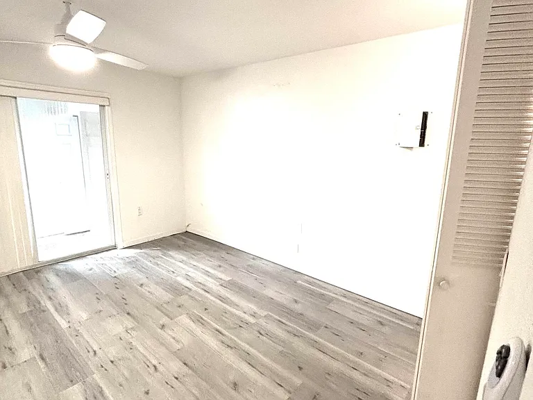 185 Valencia Dr #H — Photo 17