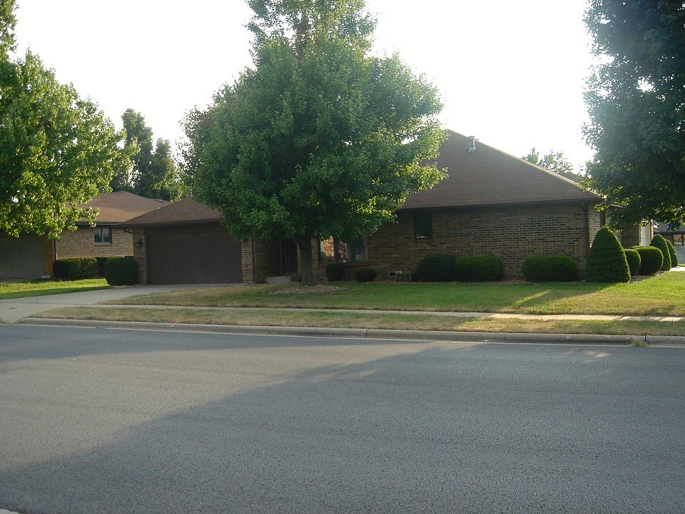 Front view of house.
