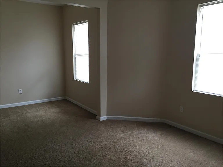 617 15th St #2 — Photo 5