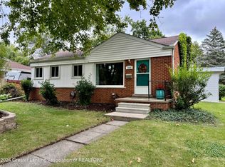 2304 Barstow Rd, Lansing, MI 48906
