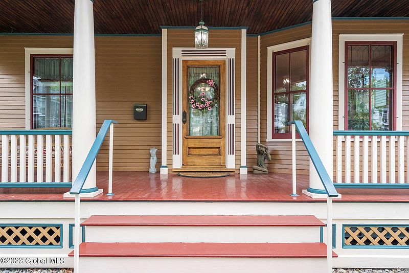 3rd image of 133 Elmer Avenue