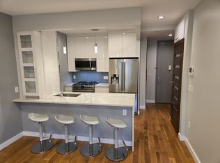 527 Grand St APT 2R, Brooklyn, NY 11211
