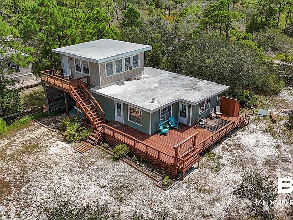 3rd image of 562 Veterans Rd