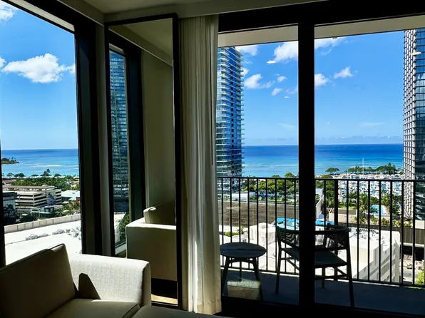 987 Queen St, Honolulu, HI