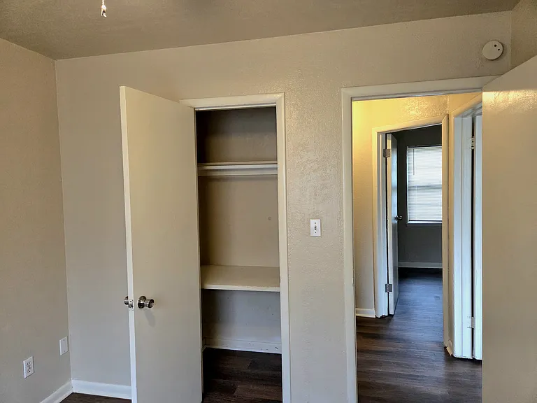 2807 SW 61st St — Photo 11