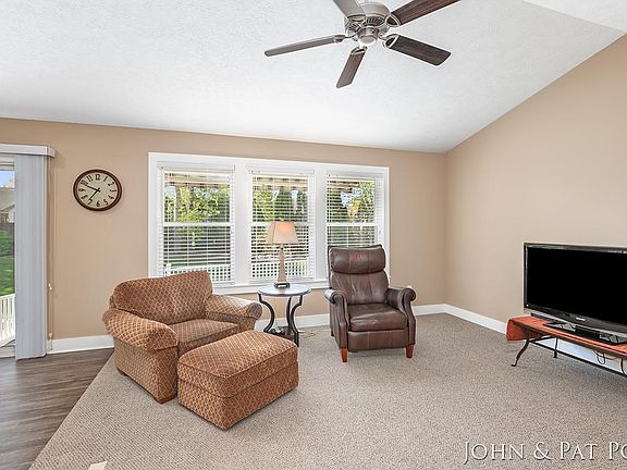 4th image of 3138 Sandy Dr