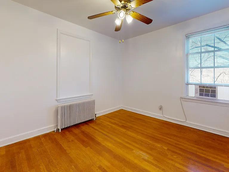 4034 Calvert St NW #5 — Photo 5