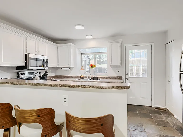 4606 S Dillon Ct #D — Photo 5