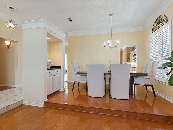 3rd image of 4055 Seabury Dr
