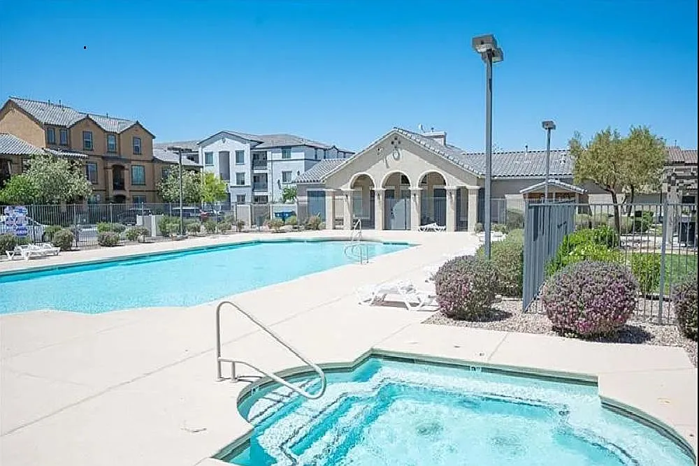2 bed, 1382 sqft, $1,499 — Photo 2