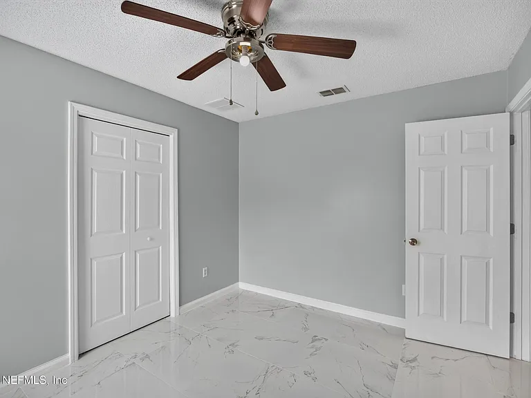 490 Hillside Dr — Photo 27