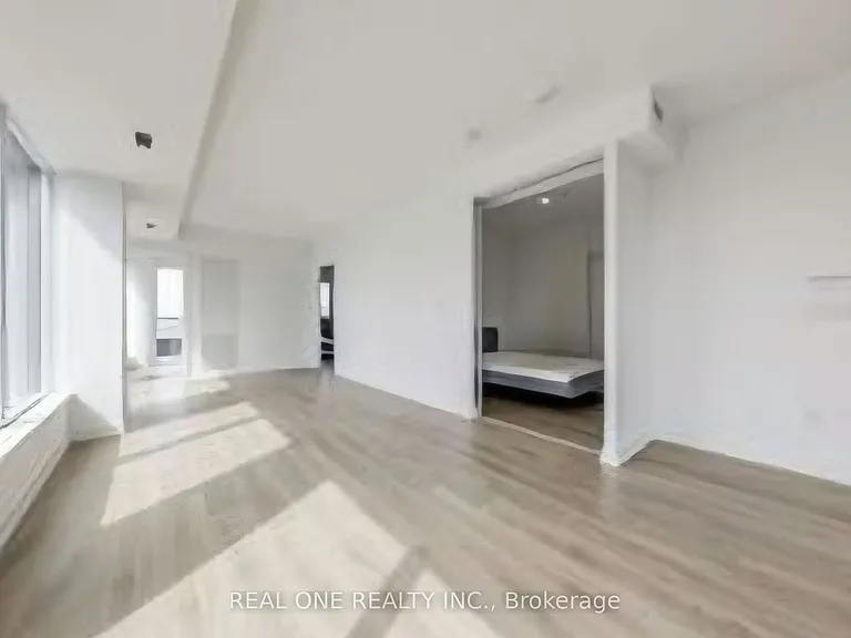 1100 Sheppard Ave W #1012 — Photo 11