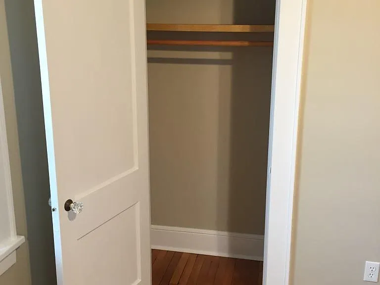 Second bedroom (4)