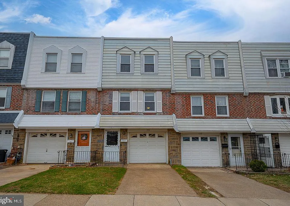 130 Ivy Ct