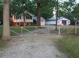 19550 Nutmeg Rd, Argos, IN 46501