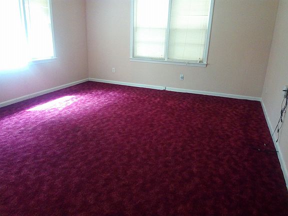 5th image of 400 Plum St