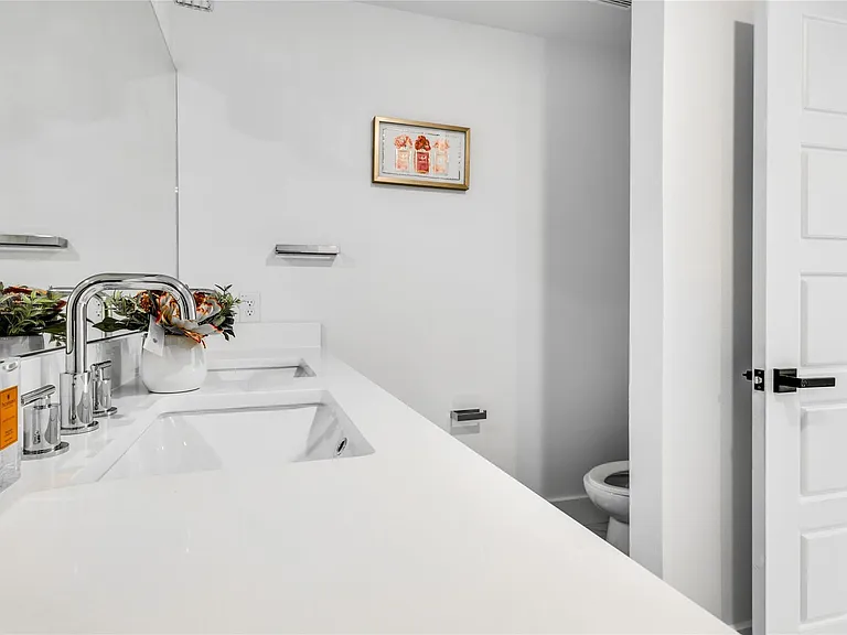2011 Kirby St #103 — Photo 32
